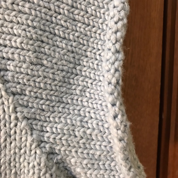 Sweater - Picture 4 of 4